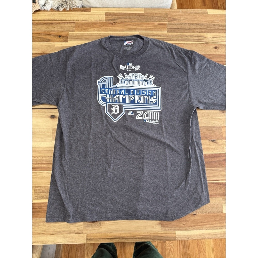 Detroit Tigers T-shirt Central Division Champions 2011 Gray Mens XL - Picture 1 of 3